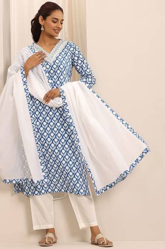 women floral printed kurta with trousers & with dupatta