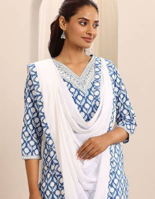 women floral printed kurta with trousers & with dupatta 5