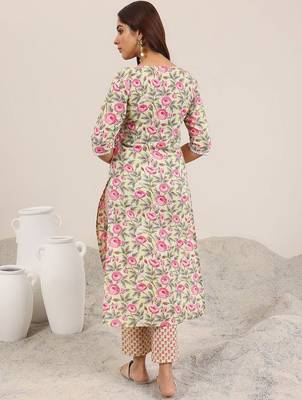 women floral printed regular thread work kurta with trousers 5