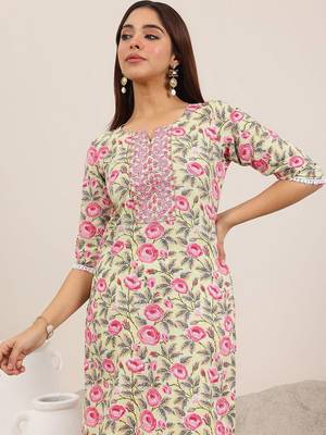 women floral printed regular thread work kurta with trousers 6