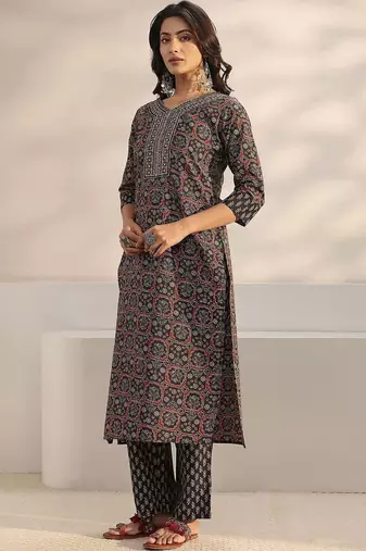 women ethnic motifs printed regular kurta with trousers & with dupatta