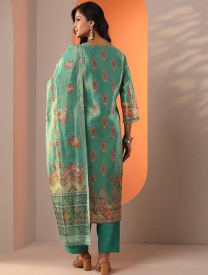 women ethnic motifs printed kurta with trouser & dupatta 5
