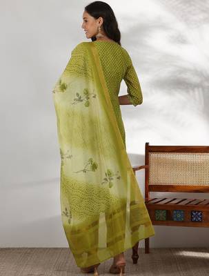women bandhani printed regular sequinned kurta with trousers & with dupatta 5