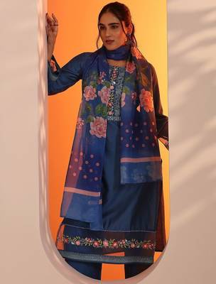 women floral embroidered kurta with trousers & dupatta 2