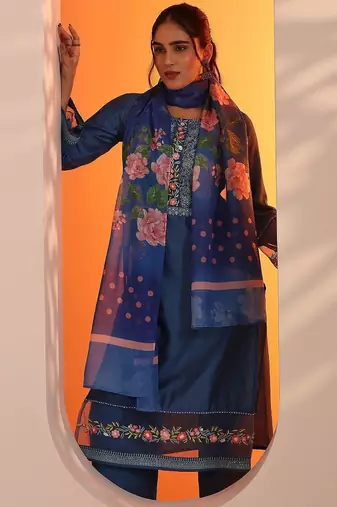 women floral embroidered kurta with trousers & dupatta
