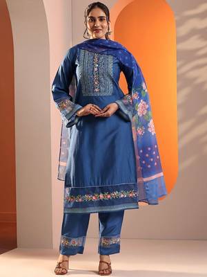 women floral embroidered kurta with trousers & dupatta 1