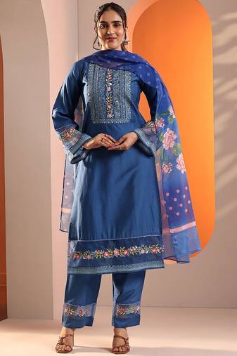 women floral embroidered kurta with trousers & dupatta