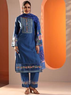 women floral embroidered kurta with trousers & dupatta 6
