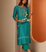 women ethnic motifs embroidered regular thread work kurta with trousers