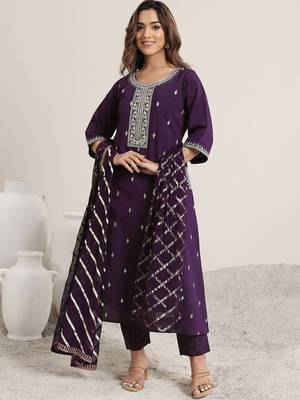 purple floral embroidered sequinned a-line kurta with trousers & dupatta 2