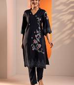 women floral embroidered regular thread work kurta with trousers