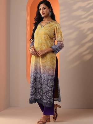 women ethnic motifs printed regular kurta with trousers & with dupatta 4
