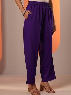 women ethnic motifs printed regular kurta with trousers & with dupatta 5