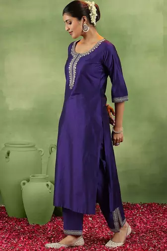 ethnic motifs yoke design sequinned straight kurta with trousers & dupatta