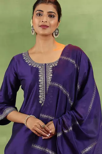 ethnic motifs yoke design sequinned straight kurta with trousers & dupatta