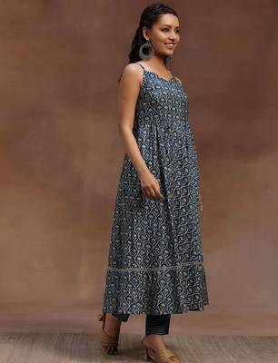 womens blue printed anarkali kurta with trousers & dupatta 5