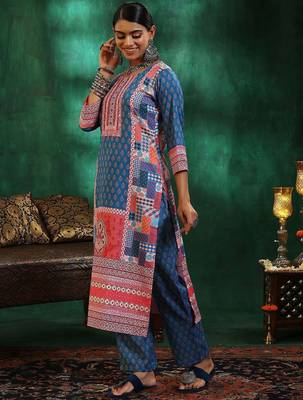 floral printed mirror work linen kurta with trousers & dupatta 5