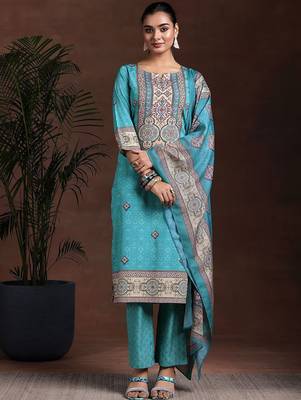 ethnic motifs printed notch neck straight kurta with trousers & dupatta 1