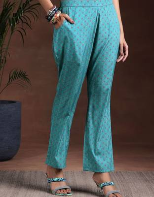 ethnic motifs printed notch neck straight kurta with trousers & dupatta 3