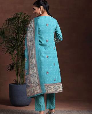 ethnic motifs printed notch neck straight kurta with trousers & dupatta 5