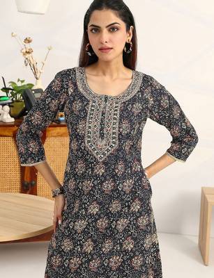 women ethnic motifs printed regular cotton blend kurta with trousers & with dupatta 6