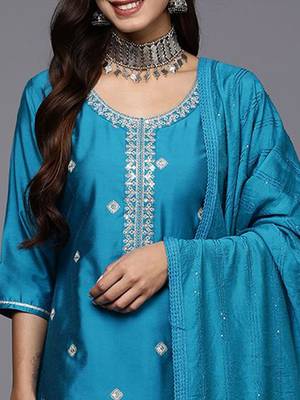 ethnic motifs embroidered straight kurta with trousers & dupatta 2