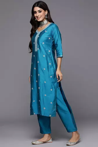 ethnic motifs embroidered straight kurta with trousers & dupatta