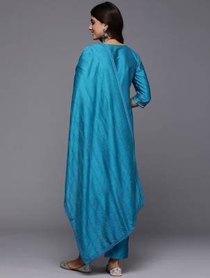 ethnic motifs embroidered straight kurta with trousers & dupatta 6