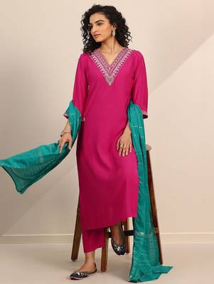 floral yoke design v-neck zari straight kurta with trousers and dupatta 5