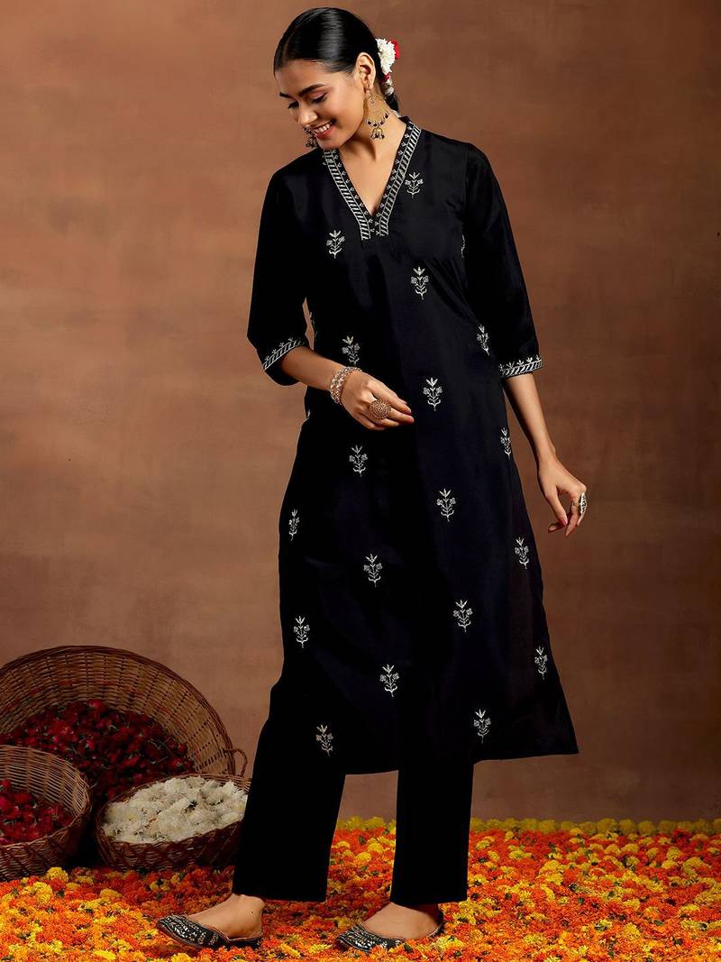 floral embroidered kurta with trouser & dupatta