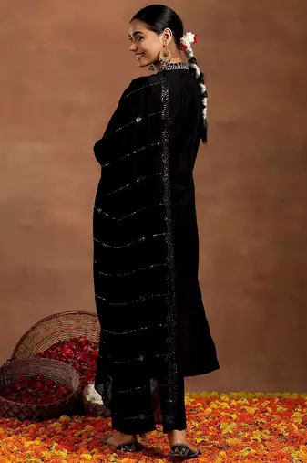floral embroidered kurta with trouser & dupatta