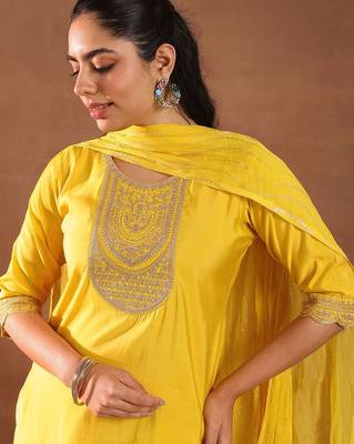 floral yoke design kurta with trouser & dupatta 3