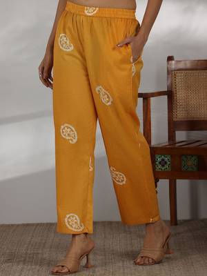 paisley printed thread work v-neck  cotton kurta with trouser & dupatta 7
