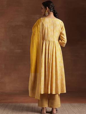womens yellow printed anarkali kurta with trousers & dupatta 7