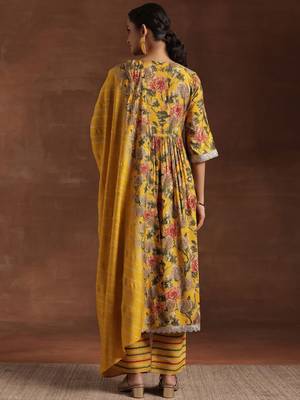 floral printed empire sequinned a-line kurta with trousers & dupatta 5