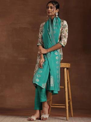 floral printed notched neck straight kurta with trousers & dupatta 6
