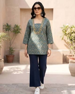 Green  pure cotton printed tunic for women 2