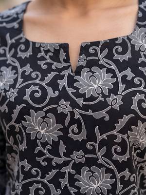 Black  pure cotton printed tunic for women 2