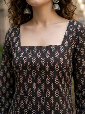 Black  pure cotton printed tunic for women 2