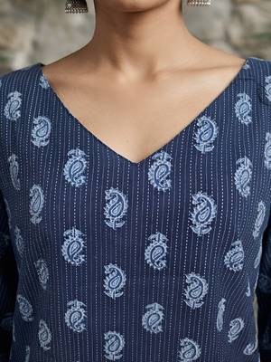Blue  pure cotton printed tunic for women 4