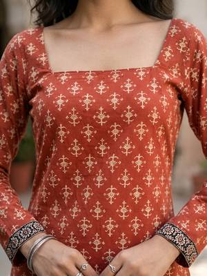Red  pure cotton printed tunic for women 4
