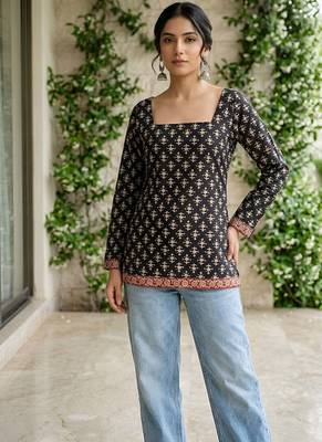 Black  pure cotton printed tunic for women 1