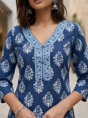 Blue  pure cotton printed tunic for women 2