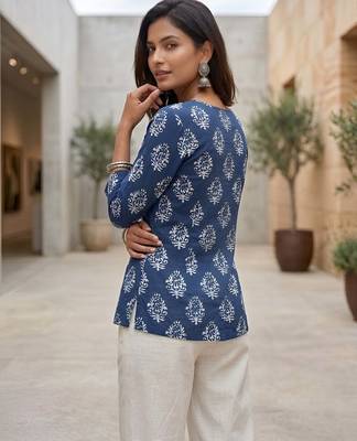 Blue  pure cotton printed tunic for women 4