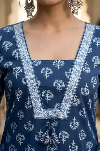 Blue  pure cotton printed tunic for women