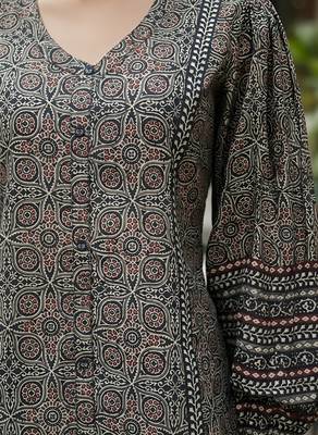 Black  pure cotton printed tunic for women 3