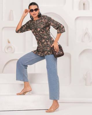 Black  pure cotton printed tunic for women 5