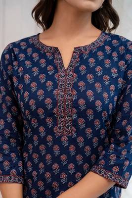Blue  pure cotton printed tunic for women 2