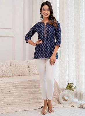 Blue  pure cotton printed tunic for women 5