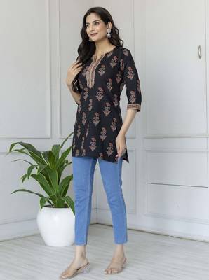 Black  pure cotton printed tunic for women 2